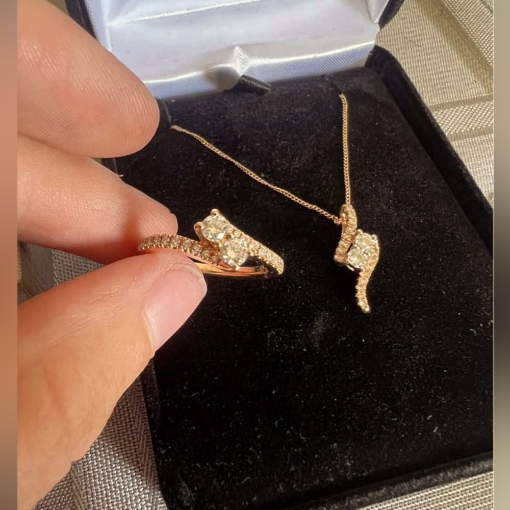 Rose gold diamond engagement ring (size 6.5)